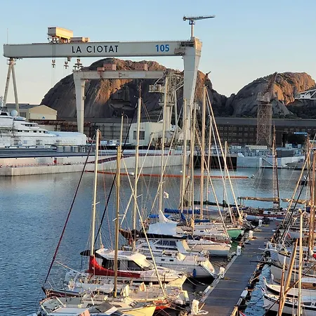 Magnifique 3 Chambres, Vue Sur Le Port, Clim.